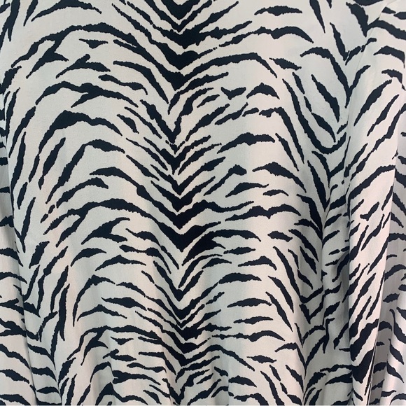 Generation Love Zebra Print V-Neck Blouse - Picture 7 of 12